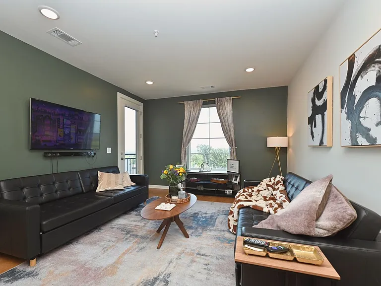 2900 Edwin Way #202 — Photo 10