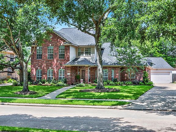 3rd image of 3101 E Elm Cir