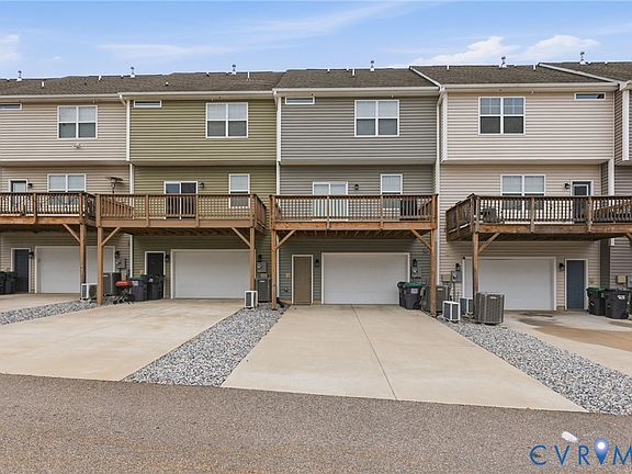 4th image of 17004 Gossamer Dr