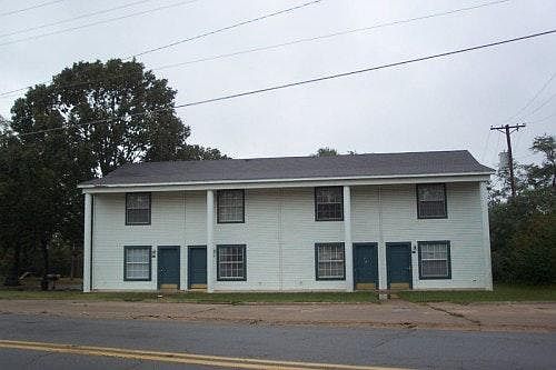 1st image of 807 W Scenic Dr
