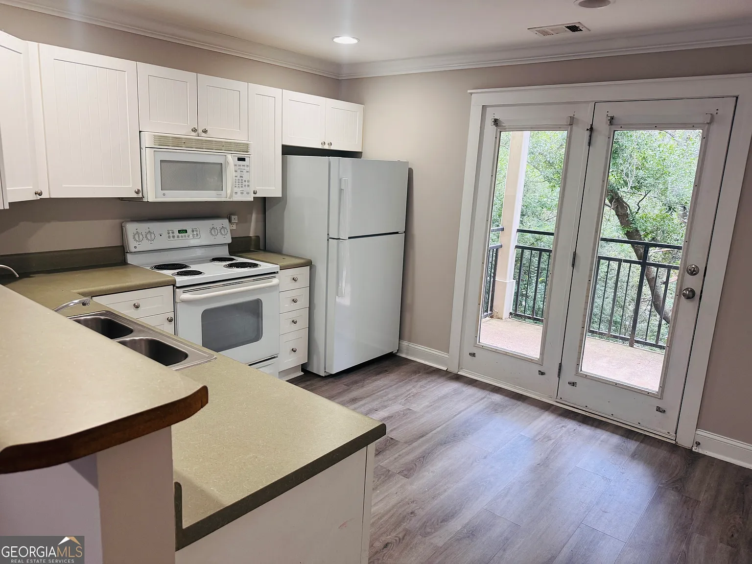 2 bed, 2.5 bath, $1,800 — Photo 4
