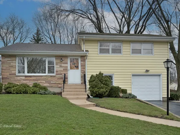 3701 W Anne St, McHenry, IL 60050