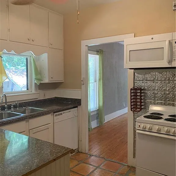 715 Blanco St — Photo 5