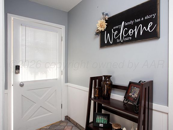 3rd image of 4448 Mesa Cir