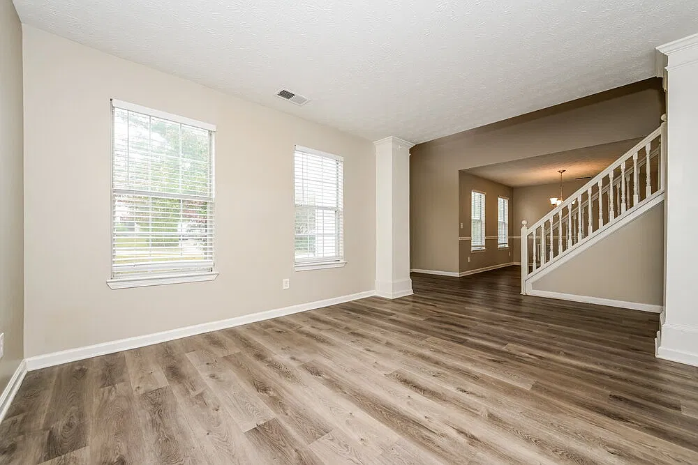 4 bed, 2.5 bath, 2196 sqft, $2,215 — Photo 4