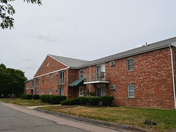 2nd image of 56 Townsend St APT A7