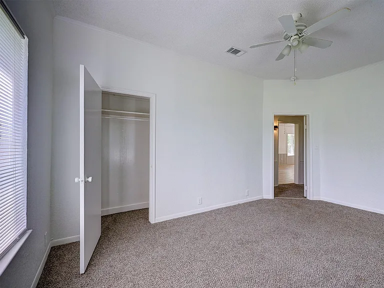 610 Linden St — Photo 34