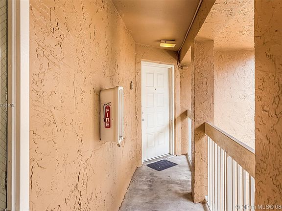 4th image of 769 NW 92nd Ave #769