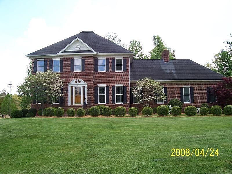 2nd image of 101 Langston Dr