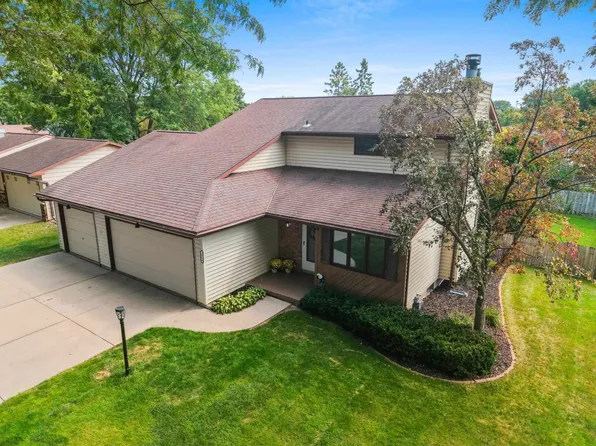2564 Wildflower Row, Green Bay, WI 54311