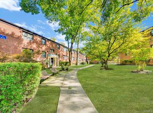101 Beacon Hill Dr #13, Dobbs Ferry, NY 10522