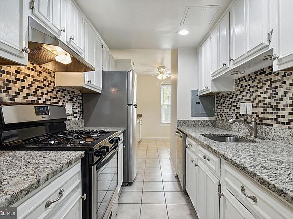 4th image of 8900 16th St #8900