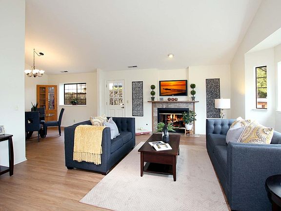 2nd image of 613 Middlefield Dr