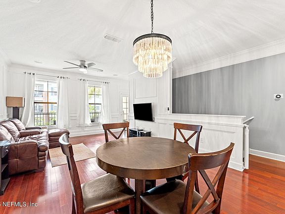 2nd image of 9823 TAPESTRY PARK Circle #402