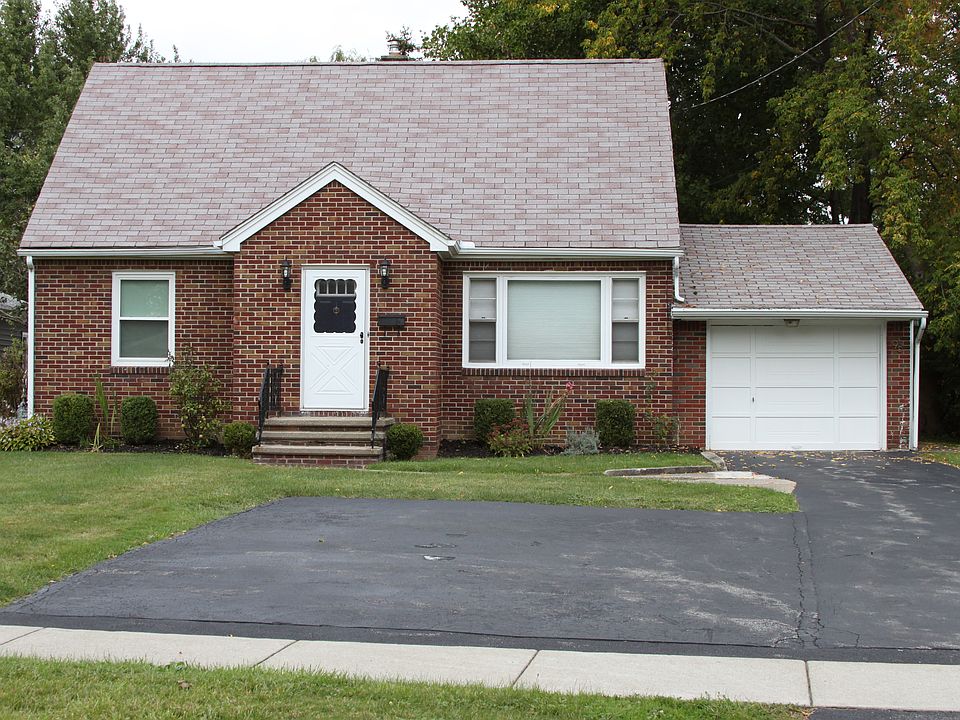 All brick cape in Lancaster