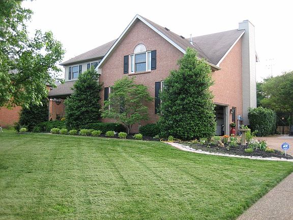 2nd image of 2025 Woodcrest Cir