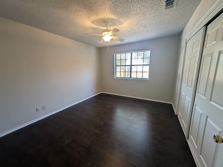 115 Meadowview Dr #4 — Photo 12