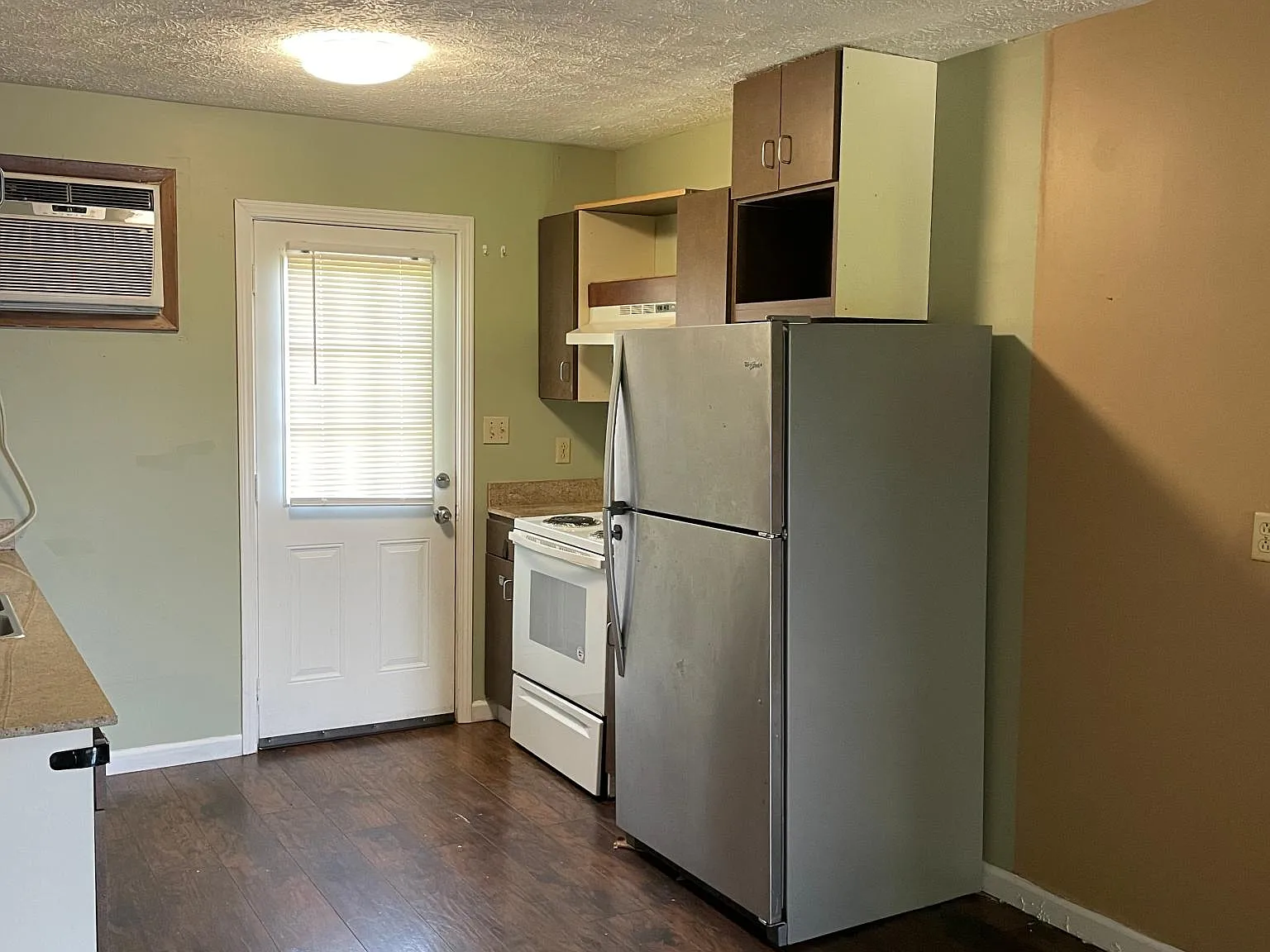 2 bed, 800 sqft, $1,200 — Photo 4
