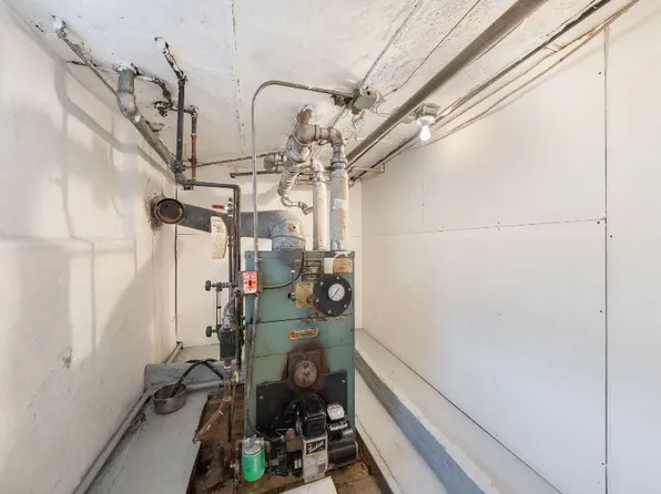 226-10 147th Avenue image 25 of 35