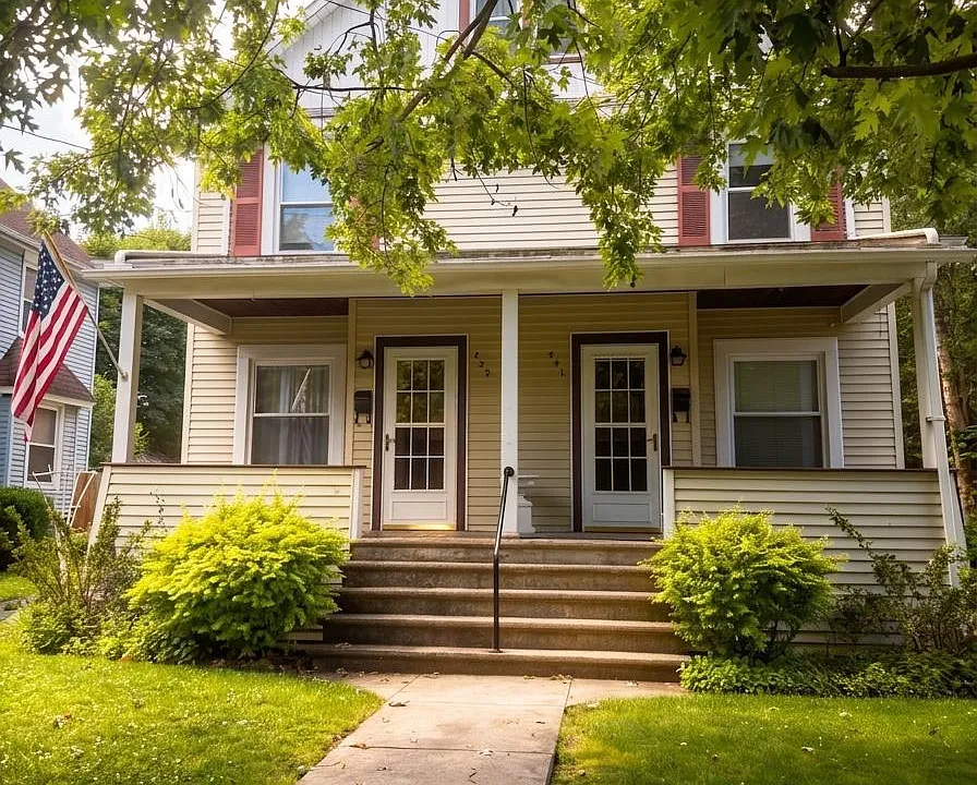 439 N Seward Ave