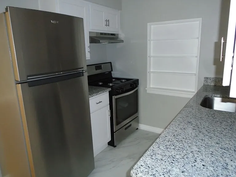 Hackberry - 2521 — Photo 2