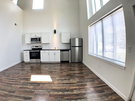 2nd image of 401 Charlotte St #109