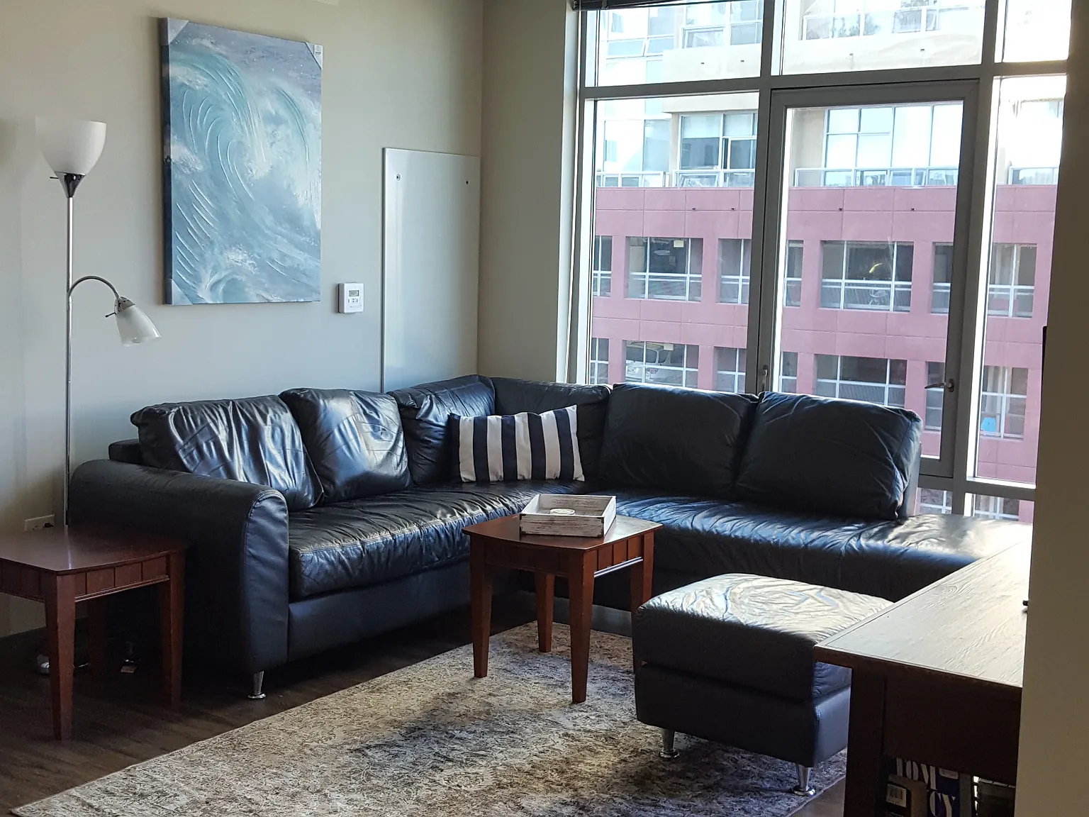 425 W Beech St — Photo 3