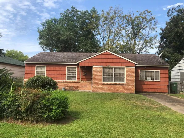 9414 Sierra Dr, Houston, TX 77051