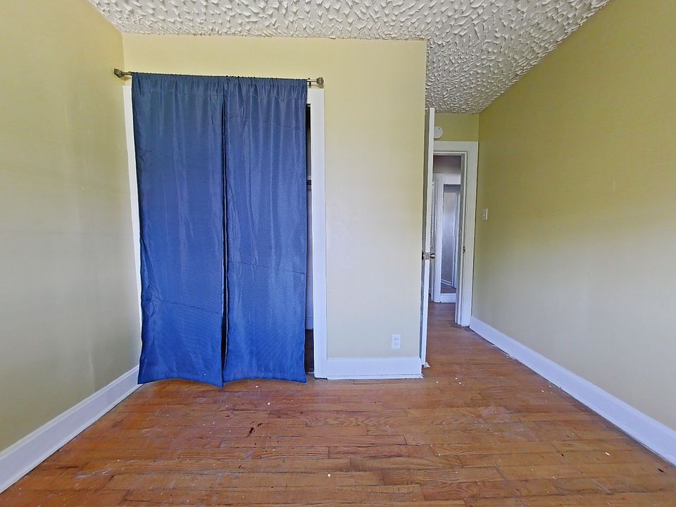 2nd image of 608 N Cameron Ave #2