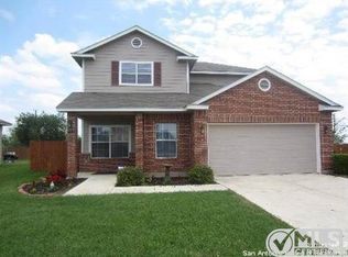 7815 Palomino Ct, Elmendorf, TX 78112