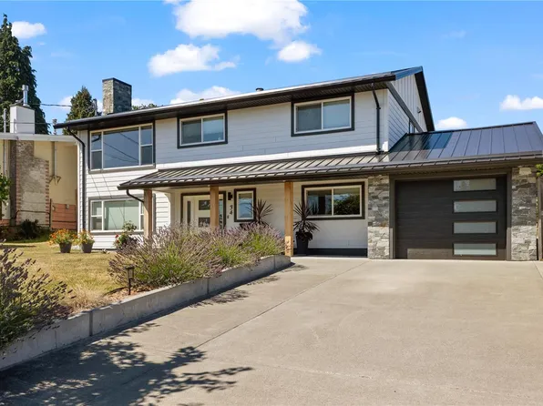 34 McLean St, Campbell River, BC V9W 2L9