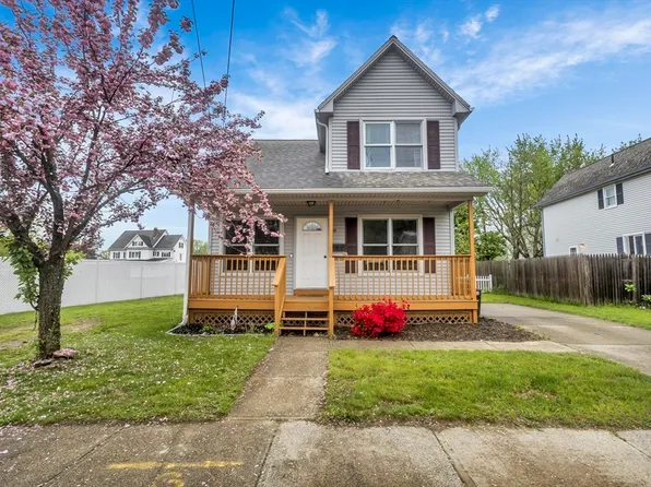 29 Linden St, Chicopee, MA 01020
