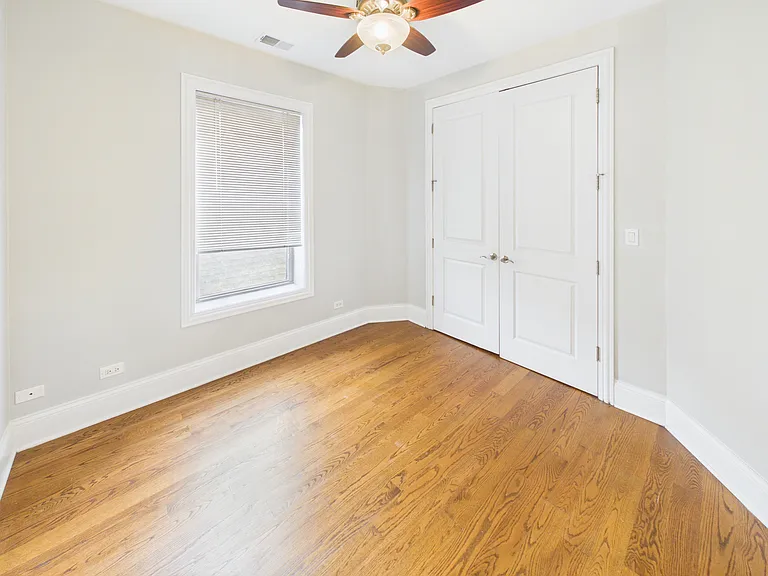 4917 S Prairie Ave #3 — Photo 12