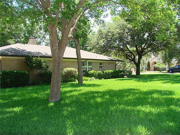 2nd image of 201 Bexar Dr
