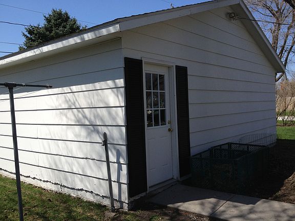 2-car garage