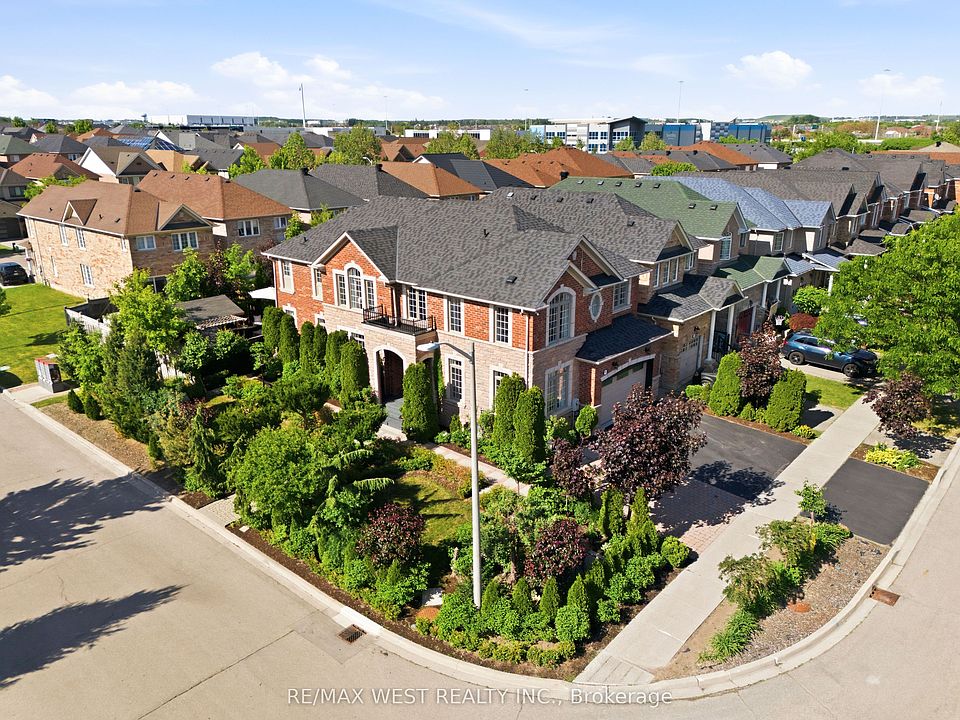 1st image of 127 Ozner Cres