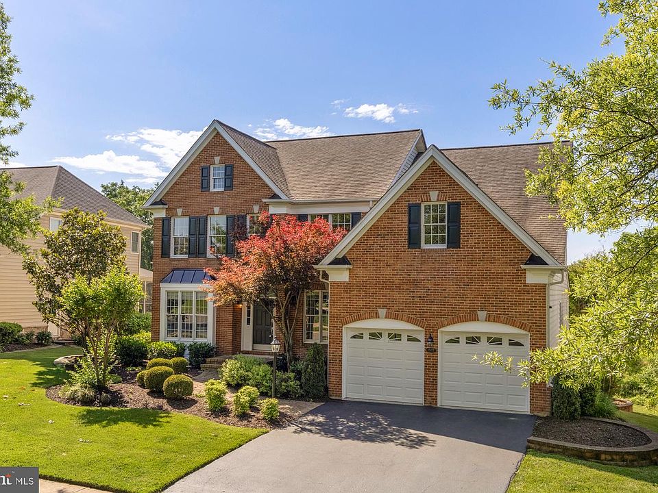 1st image of 15177 Golf View Dr