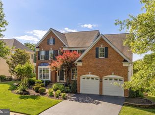 15177 Golf View Dr, Haymarket, VA 20169