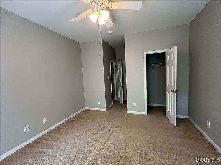 704 Emerald Dr — Photo 45