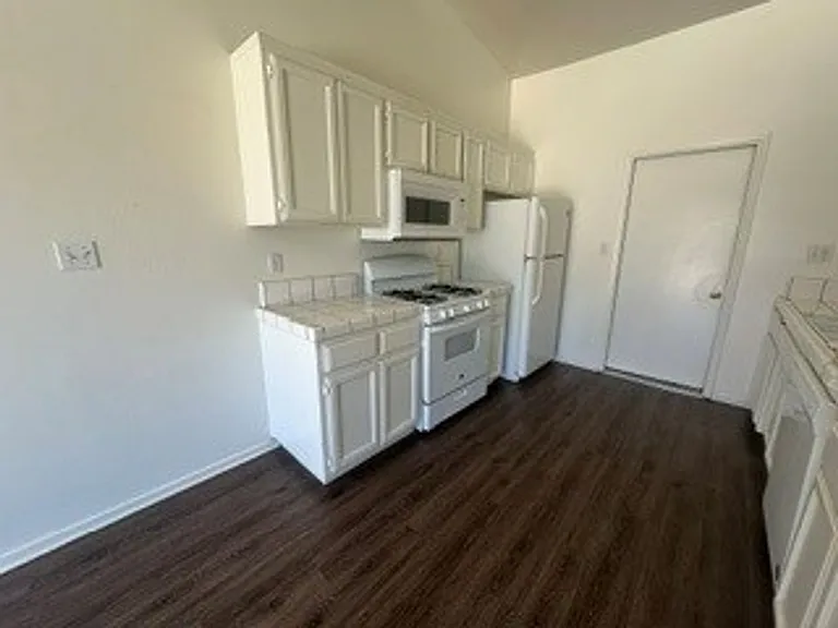3253 Floral Meadow Dr — Photo 7