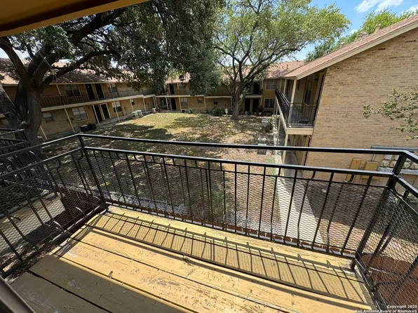 923 Vance Jackson #1406, San Antonio, TX 78201