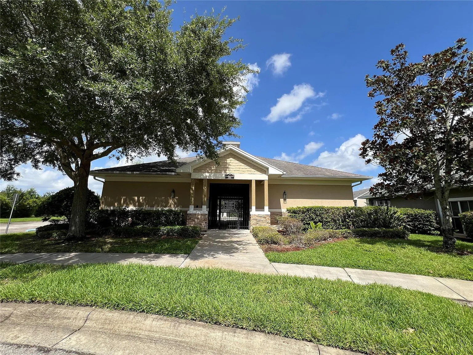 3 bed, 2.5 bath, 1822 sqft, $2,150 — Photo 4