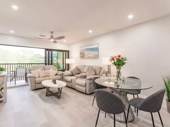 (undisclosed Address), Naples, FL 34103