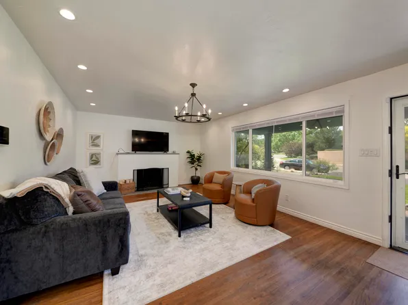 3615 La Hacienda Pl NE, Albuquerque, NM 87110