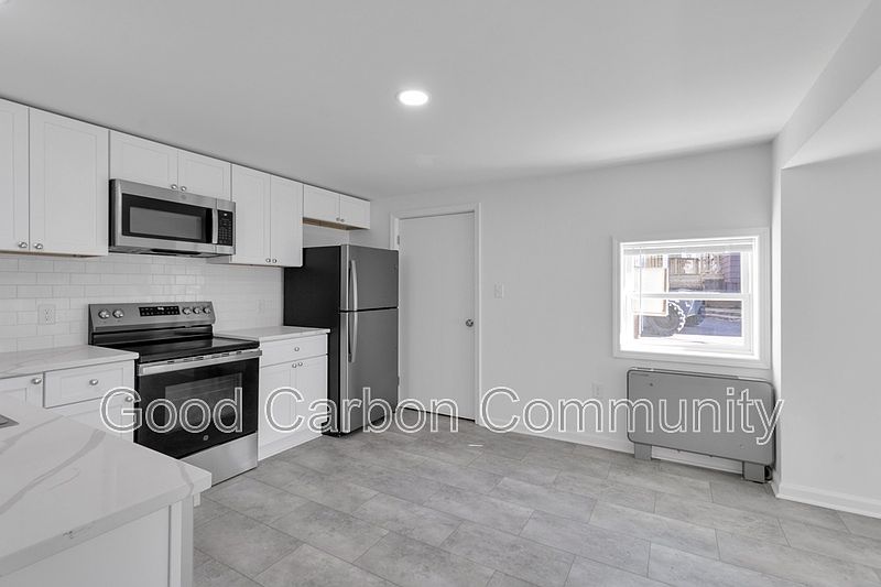 1st image of 211 Summer St #8