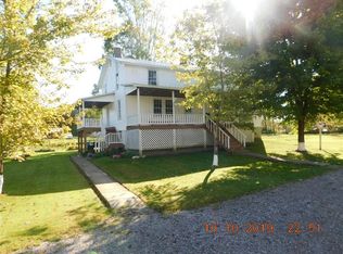 2048 Philadelphia Rd, Springboro, PA 16435