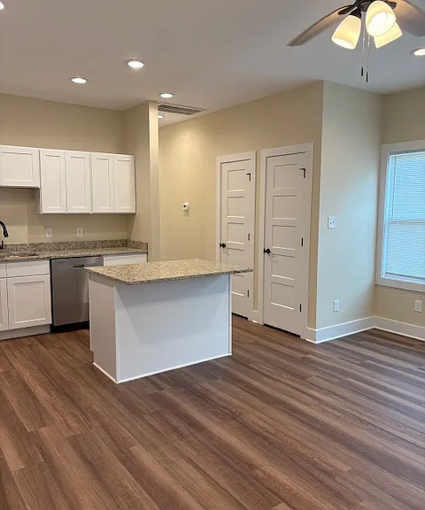 2734 Wilson Ave SE #1 — Photo 3