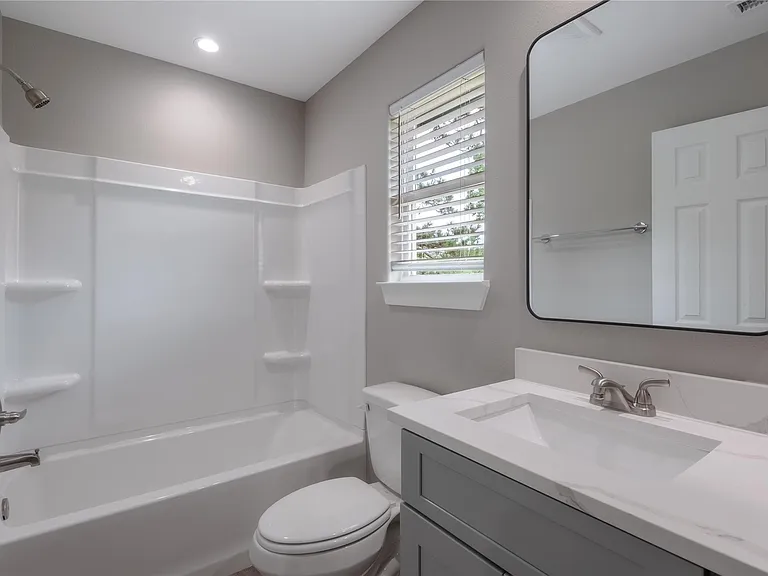 140 N Shady Oaks Dr — Photo 17