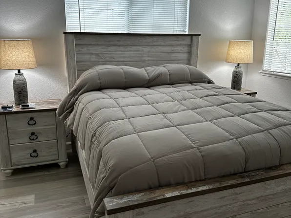 412 Dursey Dr, Pinole, CA 94564