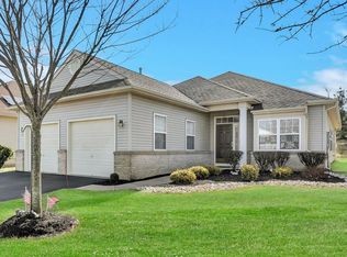 65 Vineyard Ct, Monroe Township, NJ 08831